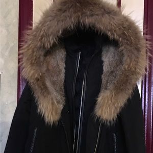 Rudsak XL. Worn 2x. Excellent condition comes with garnet bag and hanger.